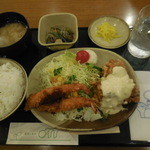グリーンオアシス - 料理写真:チキン南蛮とエビフライ定食￥720-
