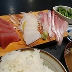 尾崎 - お刺身三点盛定食