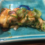 ずみっ！！酒場 やまといも - お好み焼き ネキチーズ玉 断面  ※中にも沢山のネギ入ってます。