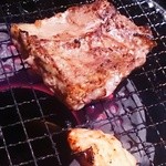 味のがんこ炎 - 牛赤身かたまり肉がデカイ