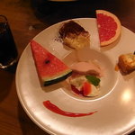 スガッチィー - 