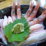 おけしょう鮮魚の海中苑 - かに・エビ丼のアップ