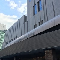 すし割烹 翁鮨 - ホテル阪急インターナショナル 2階 レストラン街 "花の小径" 内にあるすし割烹です
