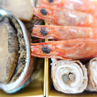賛否両論 - あわび、車海老、大豆煮、豚八幡巻