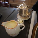 ANGELINA - ダージリン（上）ホワイトホットチョコ（下）