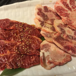 肉匠迎賓館 - 左 特選ハラミ 右 テールカルビ