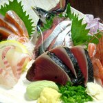 Sashimi moriawase (1 serving) *You can order according to the number of people.