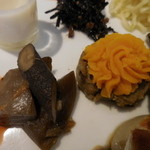 Himizutsuchi - 牛蒡と蕪のうま煮、４種のお豆・スパイス風味煮込　南瓜のピュレ