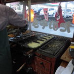 まことや - 焼いておられます