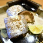 割烹・蕎麦 波と風 - 明石の太刀魚の炭火焼き　