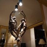 ParkHyattParisVendome - ホテルの中のあちこちにある彫刻