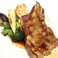 CILQ - ランチコース 2700円 の国産銘柄豚の麦酒マリネをグリエ 焼き野菜と共に