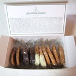 Honolulu Cookie Company - バラで購入（バター・マカデミア、パイナップル・マカデミア、ホワイト・チョコレートディップ・マカデミア、ホワイト・チョコレート・ココナッツ、ダーク・トリプル・チョコレート・マカデミア、コナ・コーヒー）
            