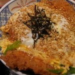 街かど屋 - カツ丼　ゴマ勝手のせ　500円税込　