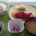 ポリテクセンター北海道 レストラン - ミートオムレツ定食です。