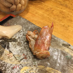 銀貨一枚 - 大甘エビの頭
      