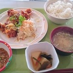 ポリテクセンター北海道 レストラン - 油淋鶏定食です。