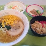 ポリテクセンター北海道 レストラン - 塩バターコーンラーメン＆ミニ豚丼です。