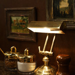 珈琲貴族エジンバラ - テーブルの照明もステキですね。