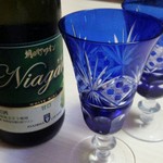 朝日町ワイン城 - 朝日町ワインナイアガラ白甘口1300円／27年12月