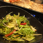 とん豚テジ - チョレギサラダ