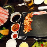 とん豚テジ - お肉がいっぱい