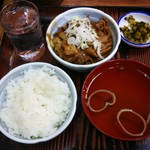 赤坂あべちゃん - ランチ：牛にこみ定食（ご飯少なめ）