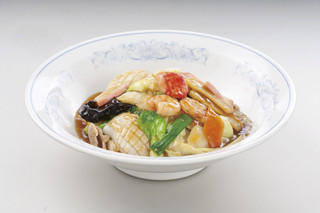 Fukushin - 野菜と海鮮の旨味を引き出したアンカケ飯。中華丼580円 