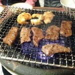 一升びん - 火力は、そんなに強くない　程よく焼ける　大食いには、待ちくたびれ。　