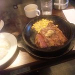 いきなりステーキ - ワイルドステーキ 1200円税別 サラダ、スープ、ライス付