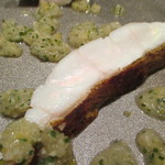 アビス - アズキハタとイサキのポワレ