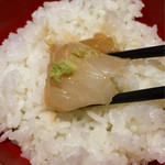 築地寿司清 - 先ずは鯛胡麻たれでご飯を頂く