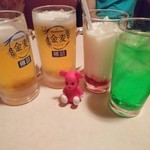 カラオケレインボー - 金麦380円　イチゴ牛乳380円　メロンソーダ380円