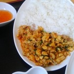 タイ料理 メーパオ - 鶏肉と香草のカレー炒め