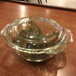 New Tien Tien Hotpot Restaurant - 2015年11月上旬訪問時。三人で。こうやって、海老をしめます。