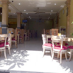 GUNG CUNG - 午前9時過ぎではまだ営業していない。