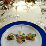 トゥールダルジャン - 美しい鮑とキャヴィアの前菜