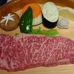 前沢牛オガタ 味心 - 2016.1.3前沢牛石焼きサーロイン定食