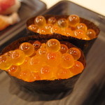 鮨ノ場 - 粒が大きいイクラ軍艦