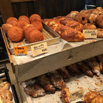 たま木亭 - 陳列されてるパン