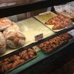 たま木亭 - 陳列されてるパン
