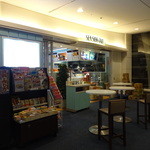 第3シーサイドカフェ - ハイテーブルが3脚あります