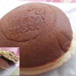 井上菓匠 - さつま芋餡の、どら焼きです。