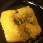 あつた蓬莱軒 - 甘みの強い卵の中にうなさんが…