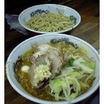 ラーメン二郎 新小金井街道店 - 小つけ麺豚入り/野菜少なめ/ニンニク