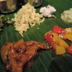 Spice&Dining KALA - 左ライムピックル、右パプリカアチャール