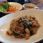 サッチモ - H.28.1.4.昼 ランチ フレッシュトマトと舞茸とミンチのパスタ 780円税込