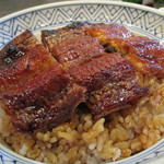 味波 - 料理写真:３P以上はあろうかという大きな鰻が３切れ