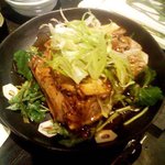 立ち呑み酒場 ピン - まぐろカマ焼き（小）。ネギたっぷり。