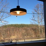 傍 - いつ来ても窓からの景色に和まされる